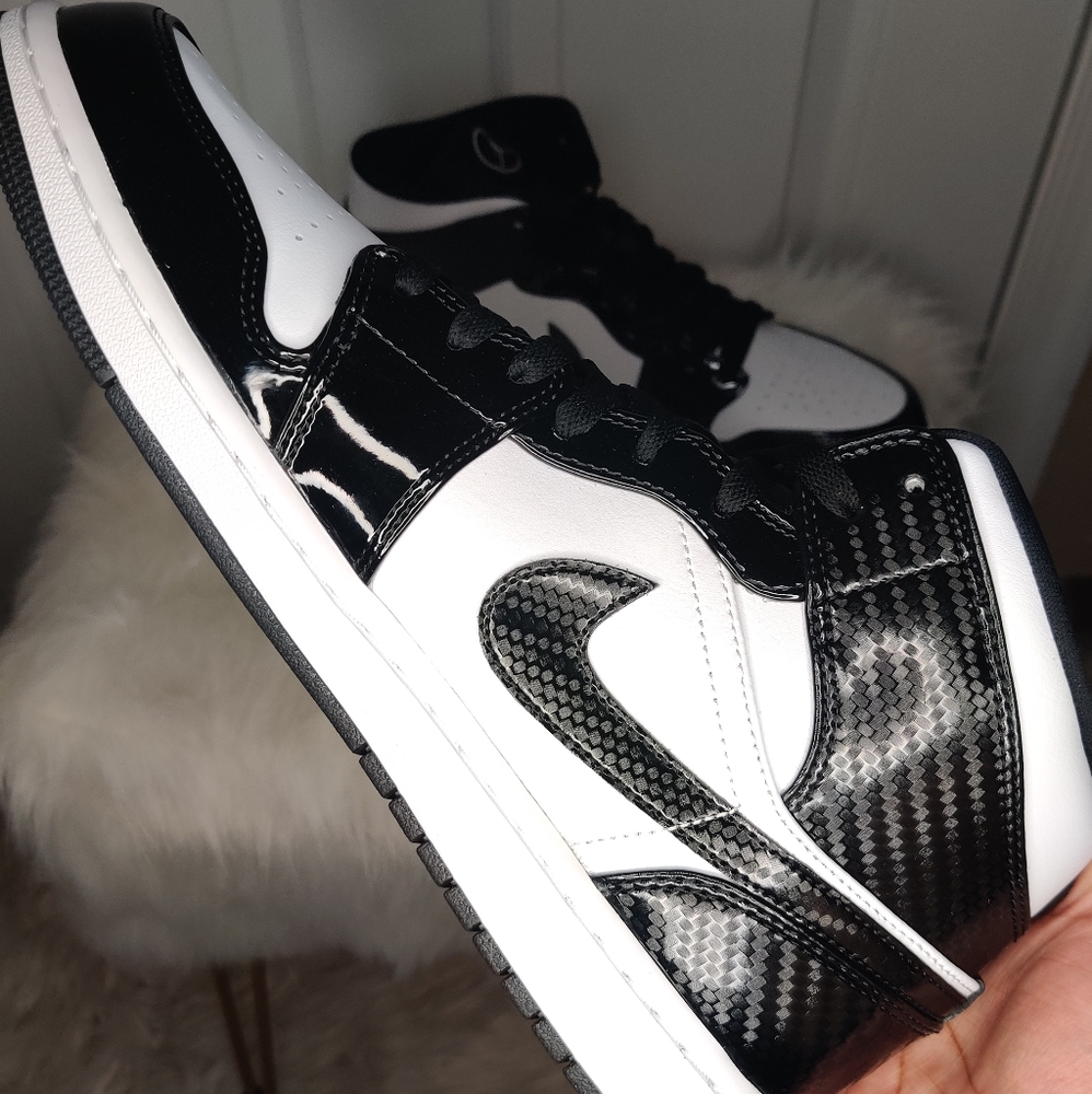 *SOLD*Jordan 1 "Carbon Fiber" Retro Mid Sz 11 & 13 - Picture 4 of 8